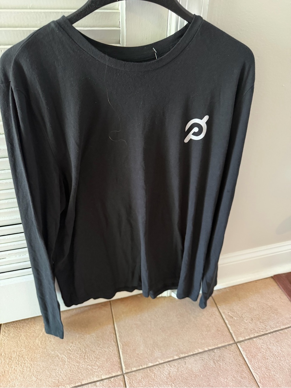 Peloton Black Long-Sleeve Crewneck Shirt Large